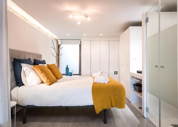 Alma Taipas Apartman Porto